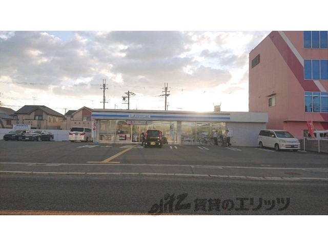 コンビニ　ローソン橿原新口店（コンビニ）まで220m