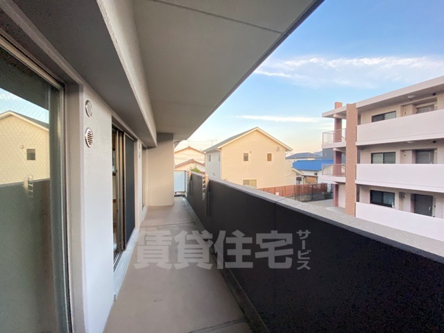 バルコニー　同マンション別タイプ写真です