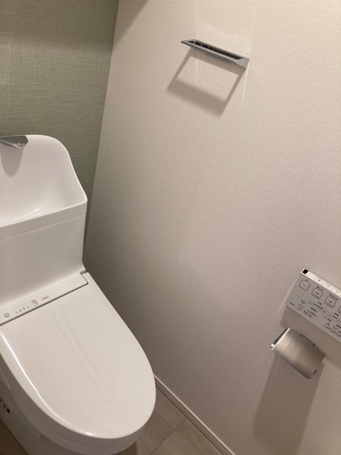 トイレ　※写真は同タイプ住戸です。