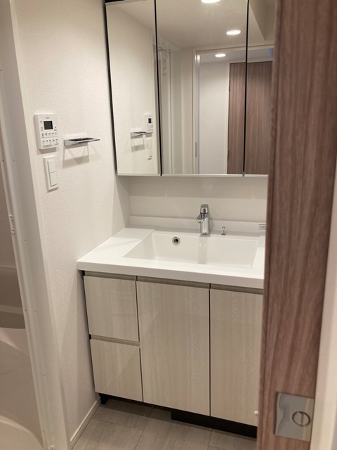 洗面設備　※写真は同タイプ住戸です。