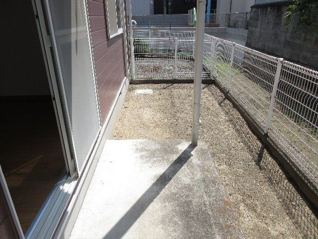 バルコニー　テラス