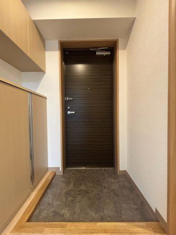 玄関　（別タイプ参考写真）桜坂第３ハイツ　豊島区北大塚3