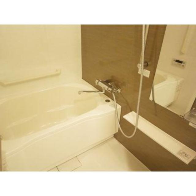 バス・シャワールーム　※写真は同タイプ住戸です。