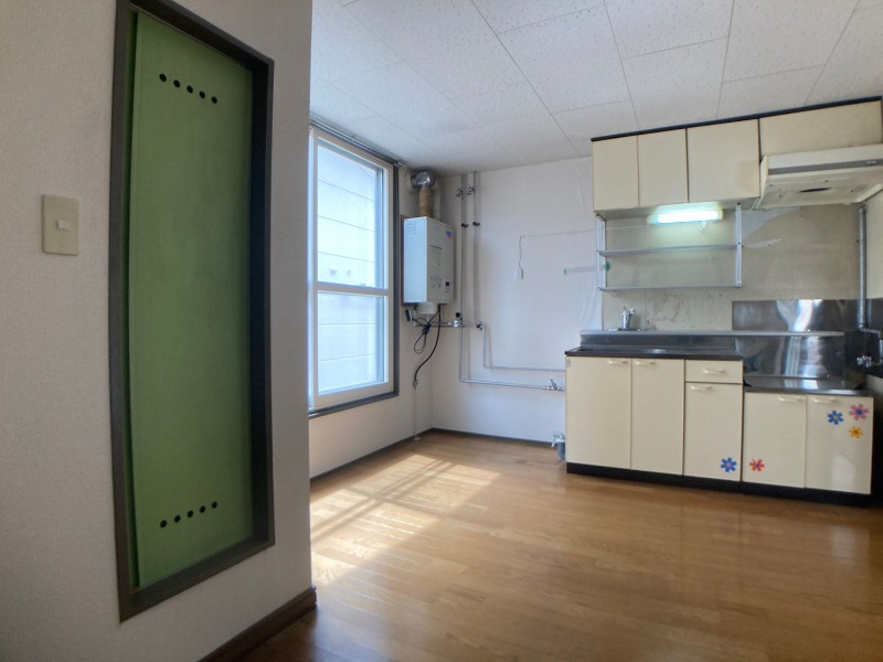 居室・リビング　広くてキレイなお部屋が広がっていて、充実した生活が送れそう。