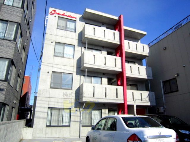 建物外観　人気のオートロック付きマンションです♪