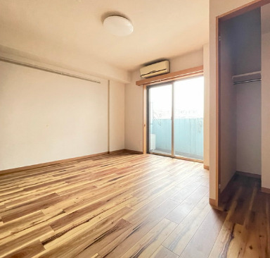 居室・リビング　＊別部屋参考写真