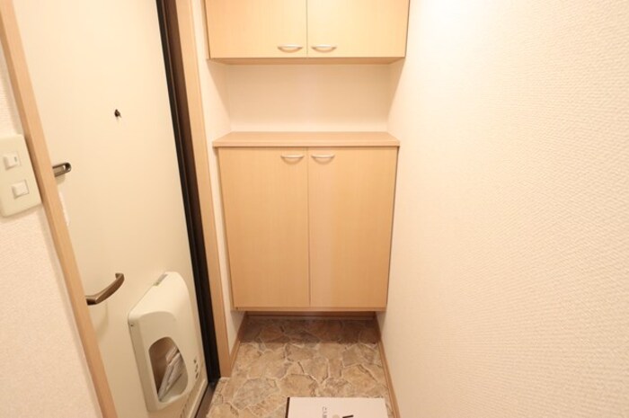 収納　シューズボックス
