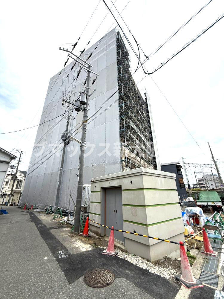 建物外観　施工中