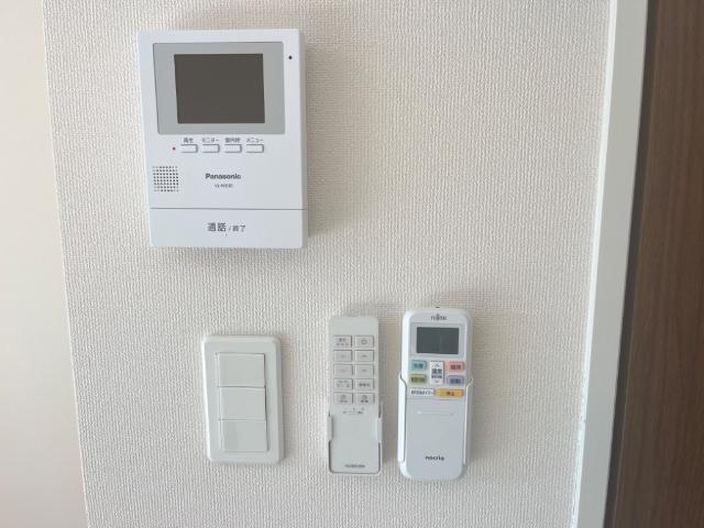 セキュリティ　カメラ付インターホン（イメージ）