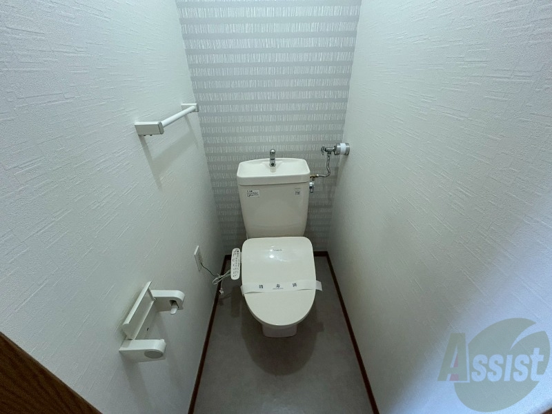 トイレ　こちらはトイレです。清潔感があり、安心して使用できます。