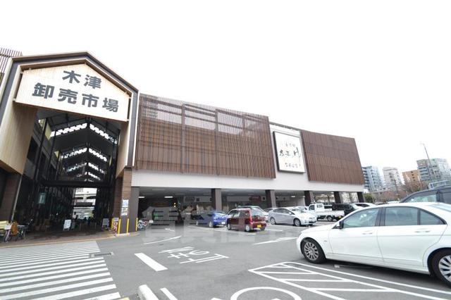 コンビニ　ファミリーマート　桜川二丁目（コンビニ）まで145m