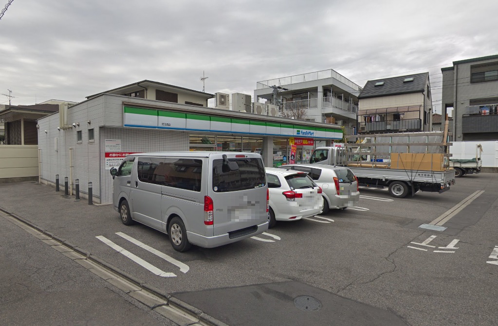 コンビニ　ファミリーマート 児玉西店（コンビニ）まで450m