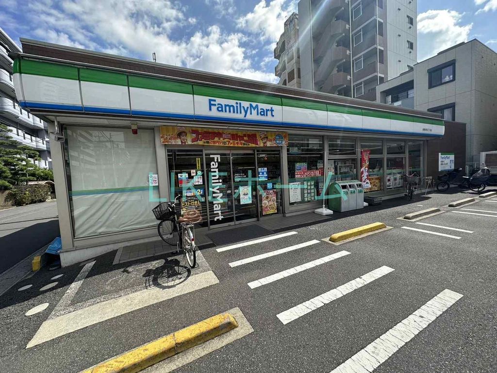 コンビニ　ファミリーマート船橋本町五丁目店（コンビニ）まで320m
