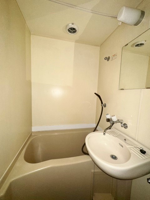 バス・シャワールーム　別部屋同仕様タイプ