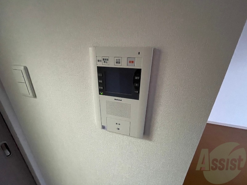 セキュリティ　ＴＶモニター付インターホンです。来客者の顔が見えるので安心！
