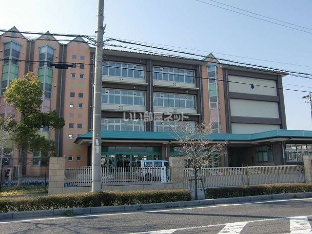 小学校　栗東市立大宝東小学校（小学校）まで681m
