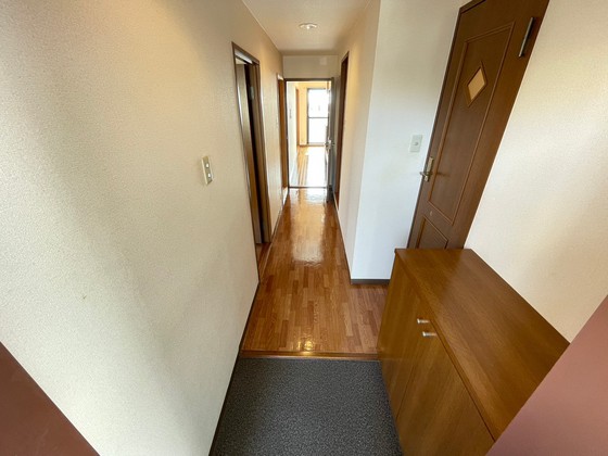 玄関　※別部屋の写真です
