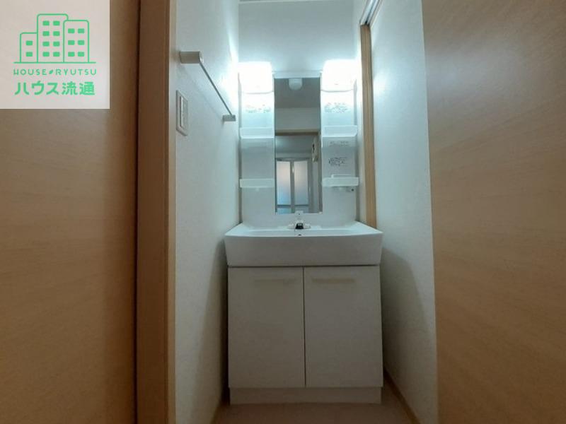 洗面設備　※別号室の写真です