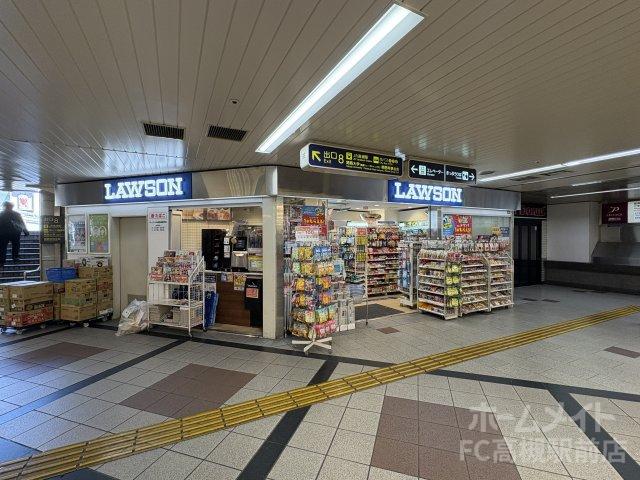 コンビニ　ローソン ＨＡ 阪急高槻市店（コンビニ）まで76m