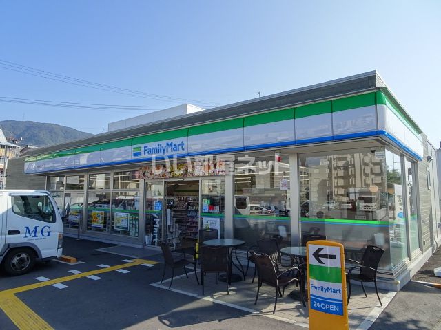 コンビニ　ファミリーマート 京都東インター店（コンビニ）まで1057m