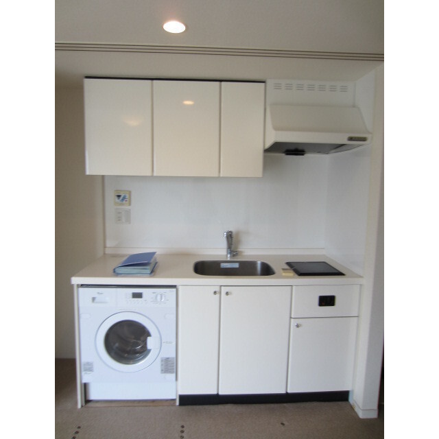 キッチン　写真は同タイプ住居です。