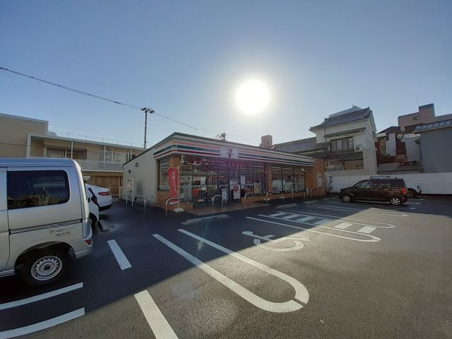 コンビニ　セブンイレブン 高知菜園場町店（コンビニ）まで543m