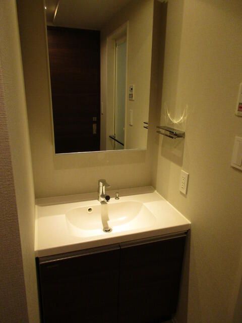 洗面設備　※写真は同タイプ住戸です。
