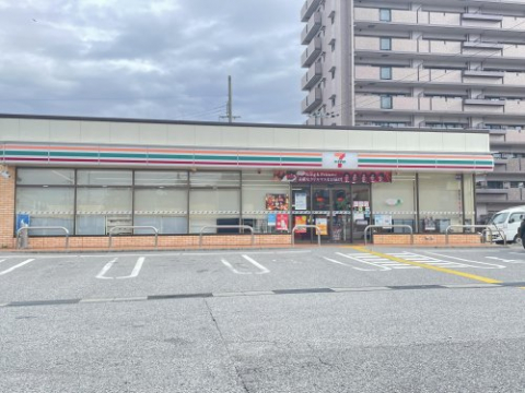 コンビニ　セブン－イレブン　長浜公園町店（コンビニ）まで366m