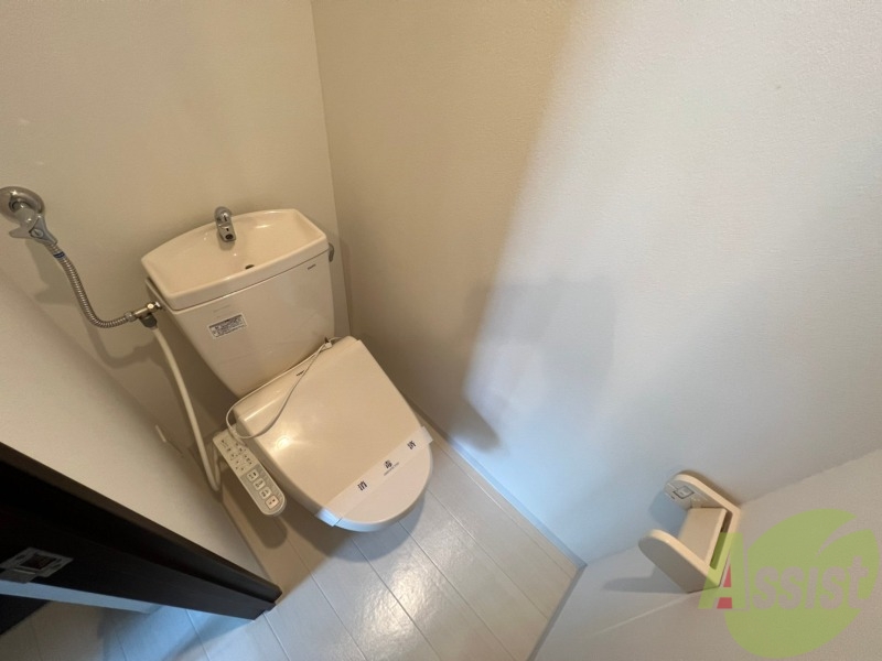 トイレ　ウォシュレット機能がついたトイレ。安心して使用できますね。