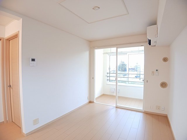 居室・リビング　使いやすい居間です