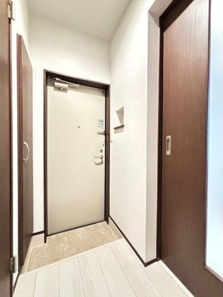 REGALEST 東仙台プレミアの玄関写真