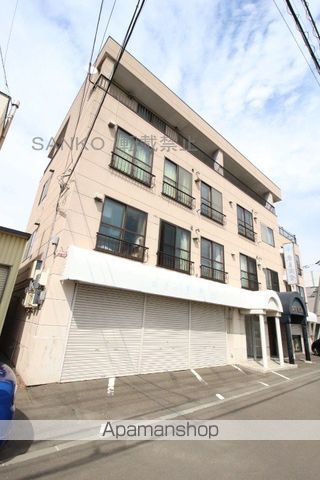 ＪＲ千歳線 苗穂駅 バス乗車時間：5分 最寄りバス停で下車 徒歩2分 築43年