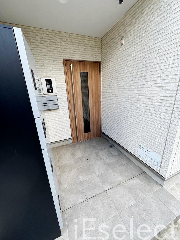 エントランス　お部屋へはこちらからどうぞ