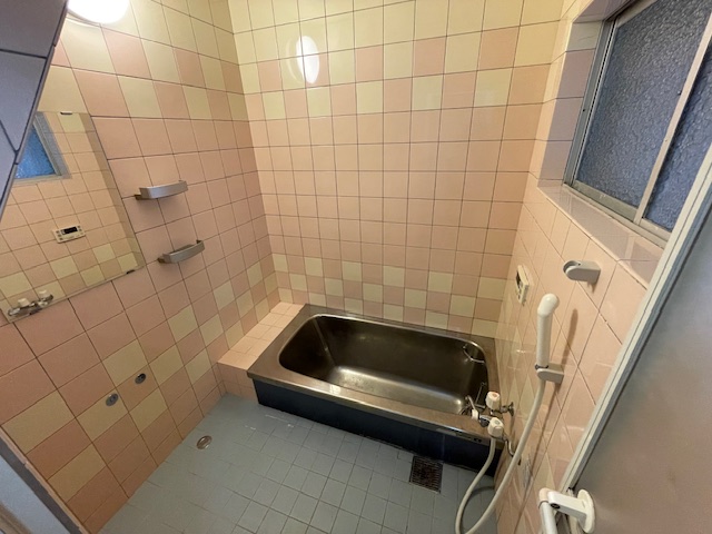 深草泓ノ壺町貸家の風呂写真