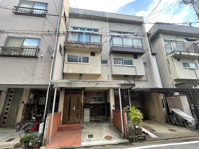 深草泓ノ壺町貸家の外観写真