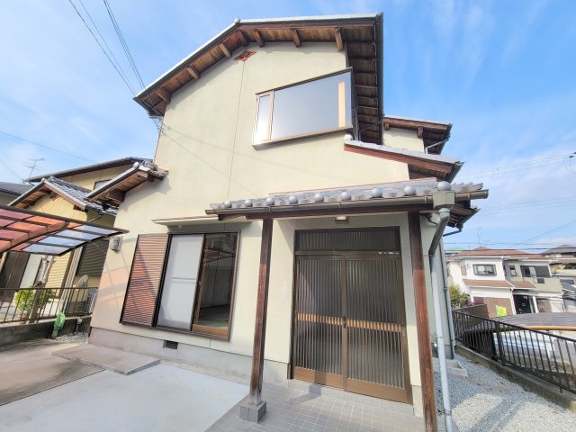 朝日町2丁目戸建て