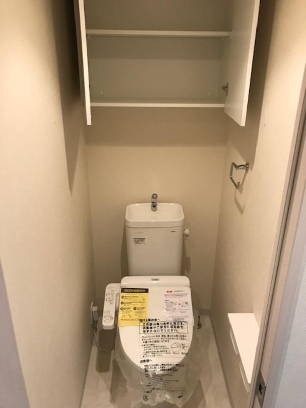 仙台市地下鉄南北線 北四番丁駅 徒歩4分 10階建 築8年のトイレ写真
