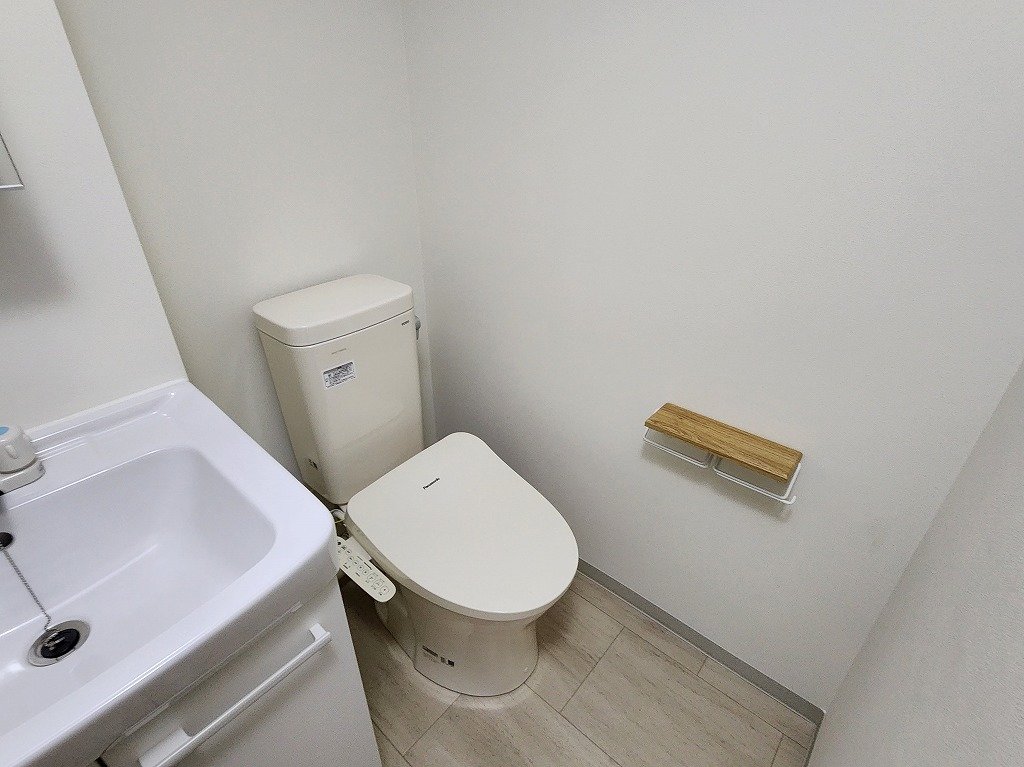 トイレ　癖になるウォシュレット完備