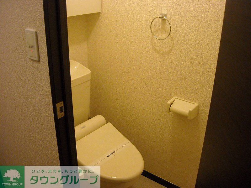 ＪＲ青梅線 中神駅 徒歩20分 3階建 築16年のトイレ写真