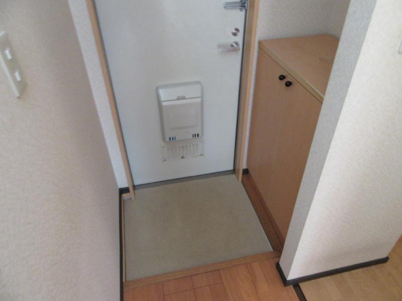 ルミエール弐番館の玄関写真