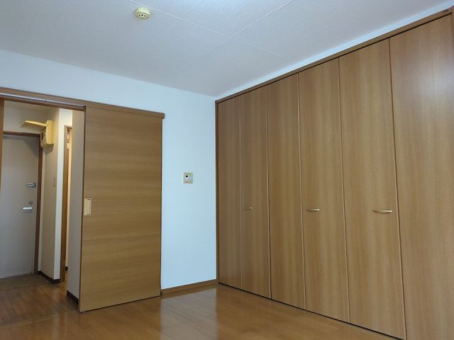 プティメゾンクールの内装写真