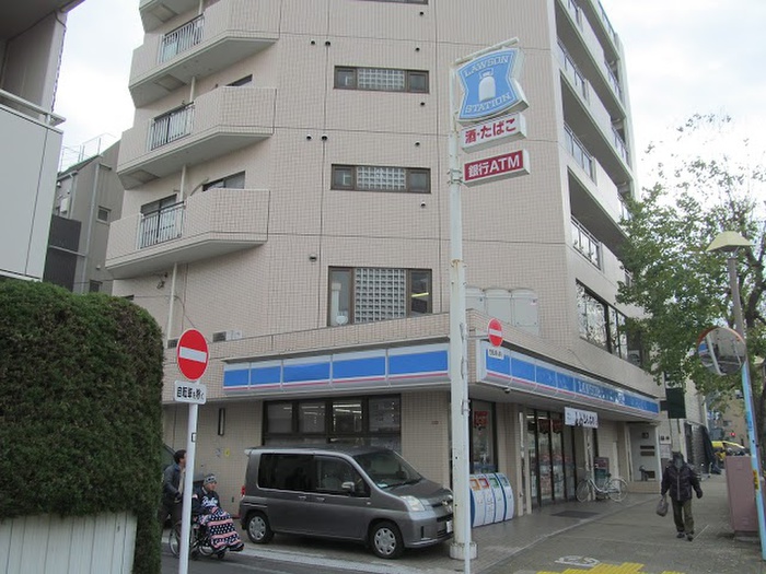 コンビニ　ローソン　井草三丁目店（コンビニ）まで491m