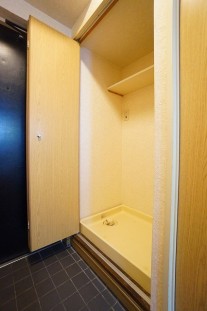 地下鉄箱崎線 呉服町駅 徒歩7分 13階建 築36年の内装写真