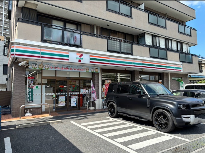 コンビニ　セブンイレブンさいたま本町西5丁目店（コンビニ）まで427m