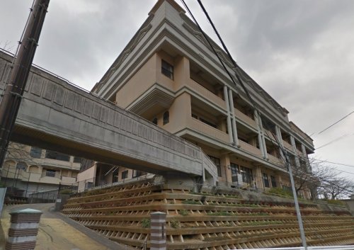 小学校　長崎市立飽浦小学校（小学校）まで651m