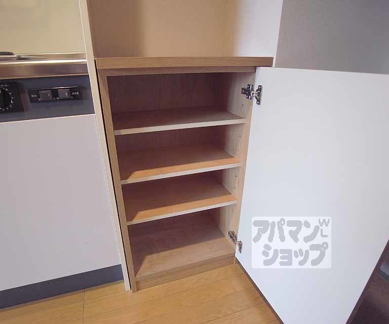 収納　シューズボックス。