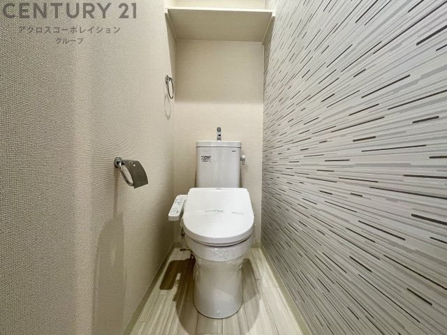 トイレ　温水洗浄便座付きのトイレです♪