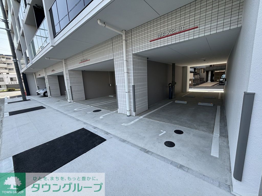 駐車場　駐車場