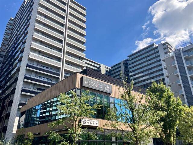建物外観　オートロック完備