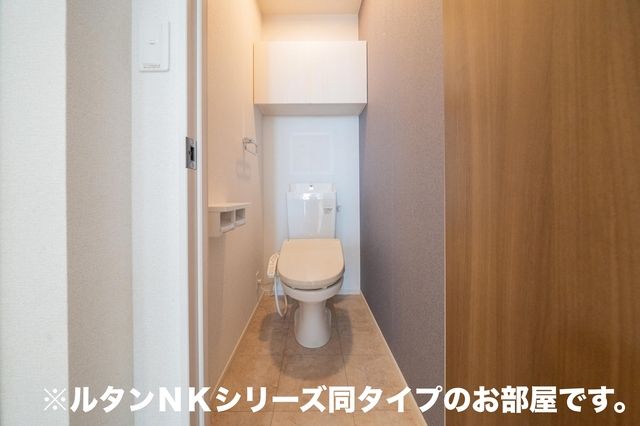 ＪＲ東海道本線 藤枝駅 徒歩23分 2階建 新築のトイレ写真
